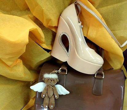 Спечелете невероятни обувки от ChiKozia Shoes