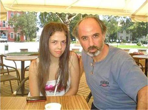 Щерката на актьора Николай Урумов влезе в Консерваторията