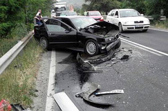 Петима загинаха в катастрофи през денонощието