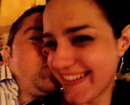 Хубавата Калина се пече на яхта, но не казва с кого и къде