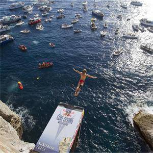 Скокове от скали с дебют на световното по плувни спортове 713