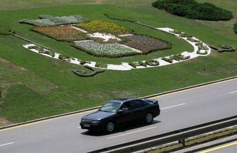 Катафалки крадат герба на София