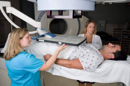 Д-р Камен Недев: 10 000 мъже у нас са с рак на простатата