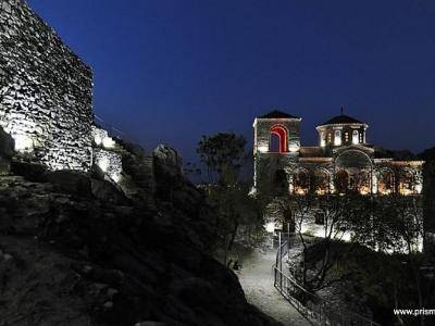 Разглеждаме Асеновата крепост и след залез-слънце