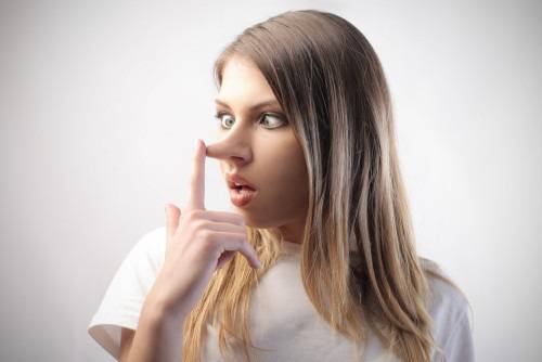 За какво лъжат жените?