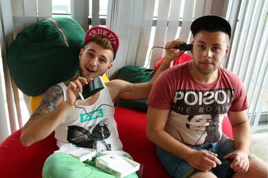 Ангел и Моисей снимат видеото на новия си летен хит с HTC One