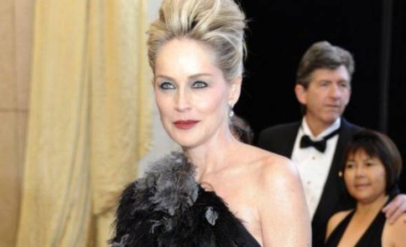 Шарън Стоун ще пее в мюзикъл