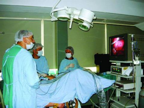 Д-р Пламен Димов: И големите миоми вече се оперират безкръвно