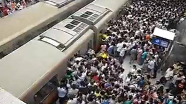 ВИДЕО: Час пик в пекинското метро