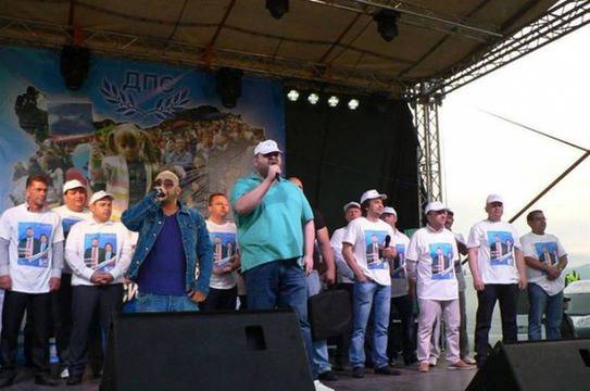 Снимката ми с Делян Пеевски е фотошоп