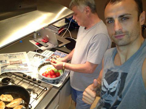 Димитър Бербатов показа перфектното си тяло и сподели рецептата за постигането му