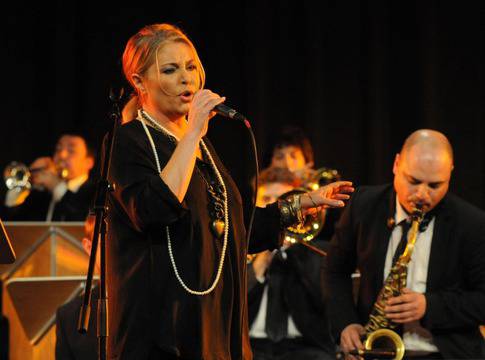 Мъжът на Валя Войкова: Да, с Хилда съм!