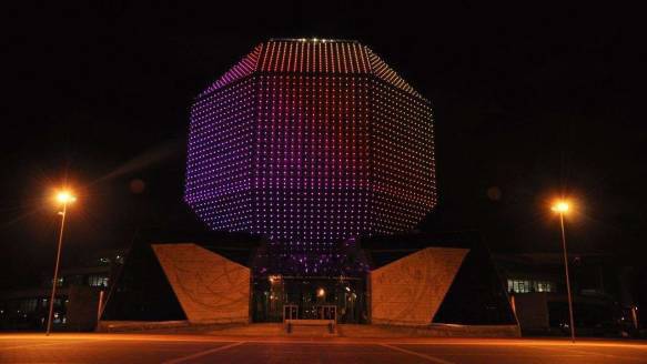 Най-красивите светещи сгради