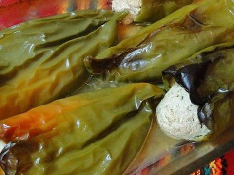 Пълнени чушки с извара на фурна