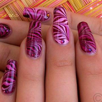 Невероятна техника за рисуване върху ноктите