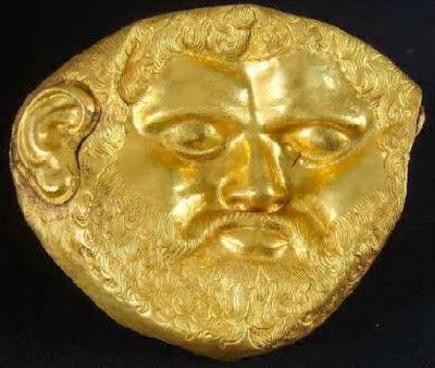 ДОЛИНАТА НА ТРАКИЙСКИТЕ ВЛАДЕТЕЛИ: СветицатаTracian tombs