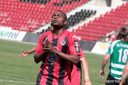 Локо (Сф) и Черноморец се вкопчват за 3-те точки в „Надежда“