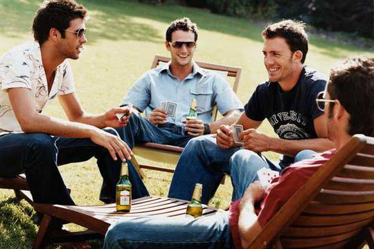 Всеки 10-ти мъж е спал с майката на най-добрия си приятел