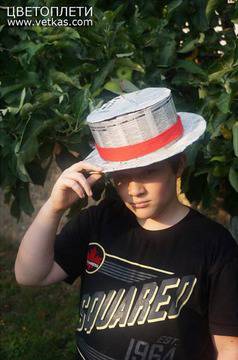 Шапки от вестници