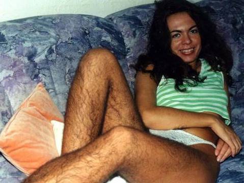 Момичето, което спечели милиони с космарлък (СНИМКИ)