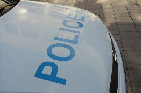 Крадците не подбират! „Рено“ остана без гуми