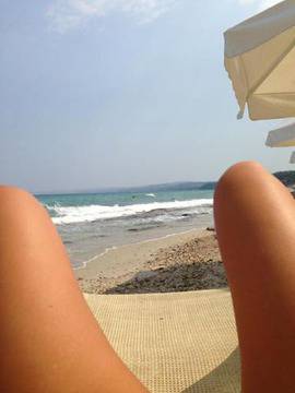 Дебора отново препоти Facebook (СНИМКИ)