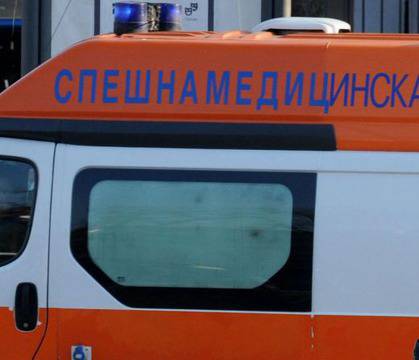 Психар се опита да убие баща си с отвертка