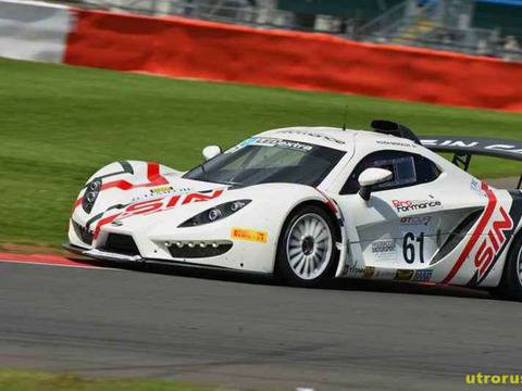 Росен Даскалов с паметен дебют на легендарната „Силвърстоун“