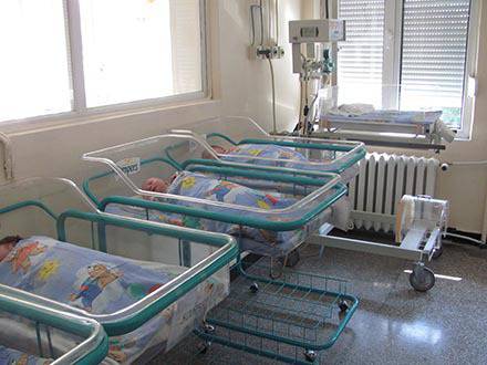 Къпане и повиване на бебе (ВИДЕО)