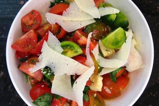 Салата от зелени домати