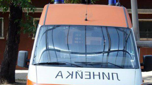 Две жени загинаха, 18 ранени в катастрофа с бус