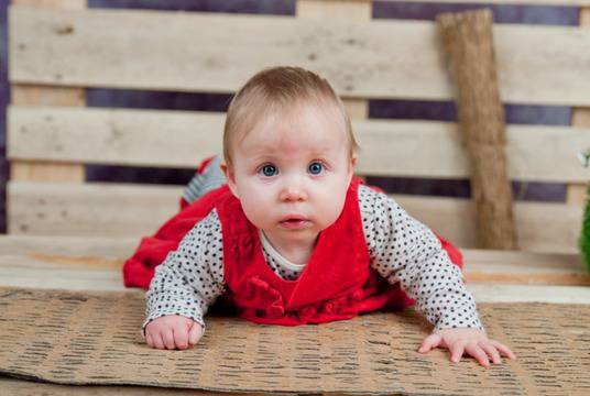 Студийна фотосесия на Изабела от Фотостудио Х