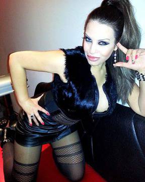 Фолкпевицата Силвия: ДесиСлава рева, като й казаха, че съм по-хубава от нея!