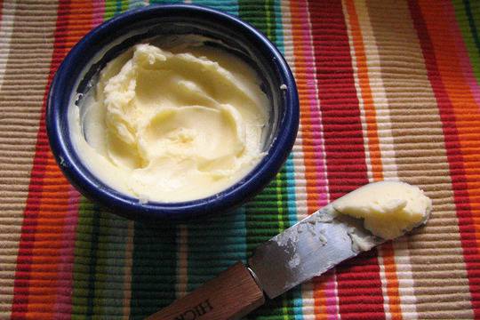 Домашно краве масло