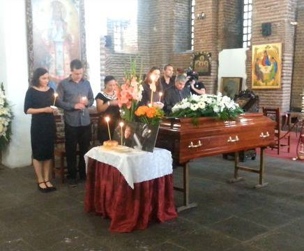 БЛИЦ TV: Последен поклон пред Ана-Мария Тонкова (СНИМКИ)