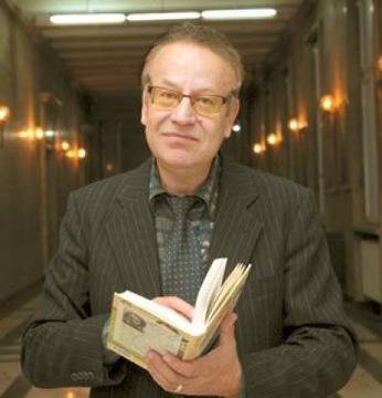 Писателят Петър Величков начева 60-те години: България стои на вечния си тресавищен кръстопът и не помръдва наникъде