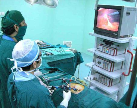 Д-р Калоян Давидов: Изсмукахме от бъбрек 5-сантиметров камък през 1 см отвор!