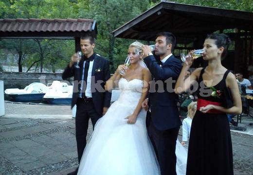 Сватба напълни с футболисти култовия ресторант „Чайка”