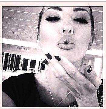 Бориса Тютюнджиева напомпа устни видяна 12370 коментари 15