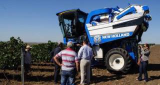 Първи тестове на Braud 9060L бяха проведени в масивите на Винпром Карнобат край село Венец