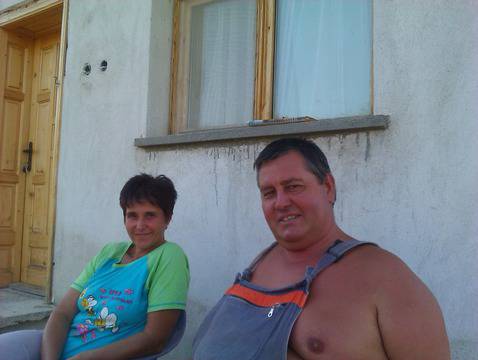 Плачът и танцът на пчелите на Гени