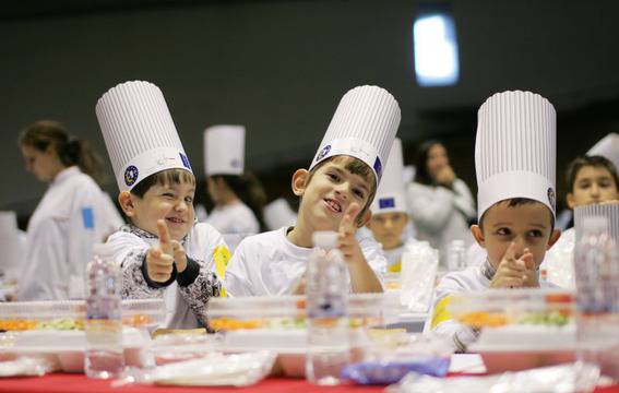 Закуска с Мики Маус