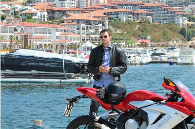 Яхти и лошите от “Под прикритие” в Св. Влас