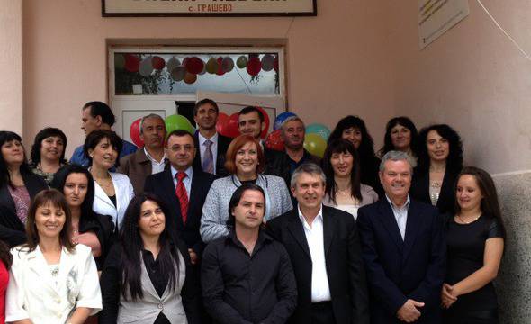 Министър Михайлова откри учебната година в село Грашево