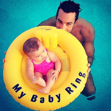 Очарователни снимки на известни личности и техните деца