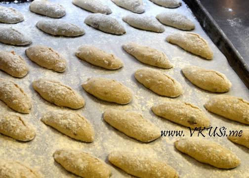 Солени питчици със сирене и маслини