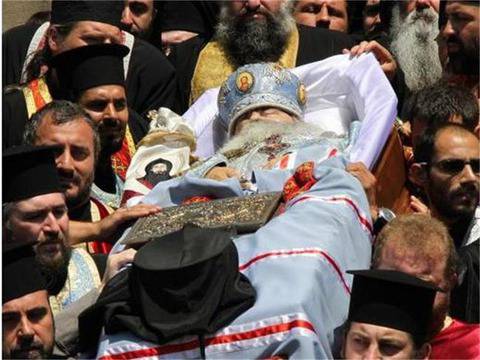 Водолазите, извадили трупа на дядо Кирил, са мъртви!