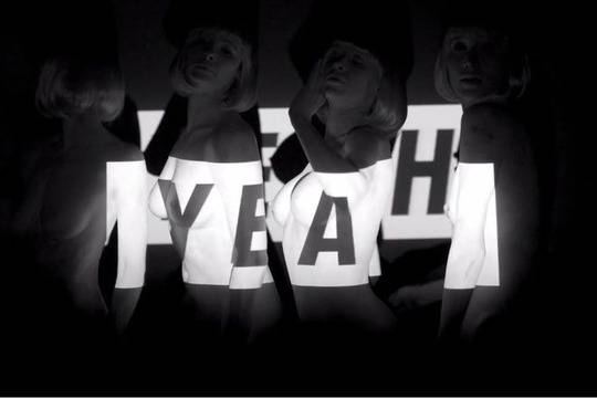 Ная Ривера пусна клип с голи мадами