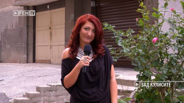Гуна Иванова и Ива Давидова в “Зад кулисите“