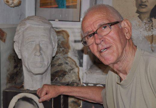 85-годишният фотограф Недко Недев – живата история на Първомай